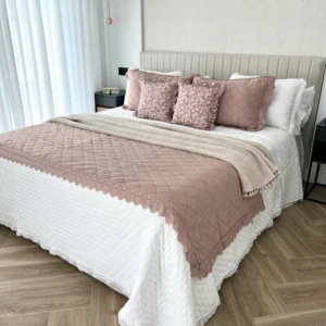 Camino de Pie Acolchado EDNA rosa cama 135/150/160 + 1 funda cojin 50x70 cm a juego