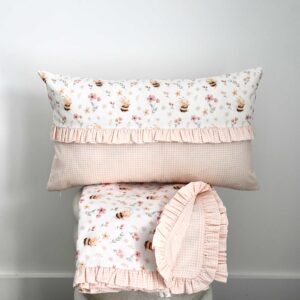 Set Camino pie cama + funda cojín ABEJA salmón empolvado Reversible